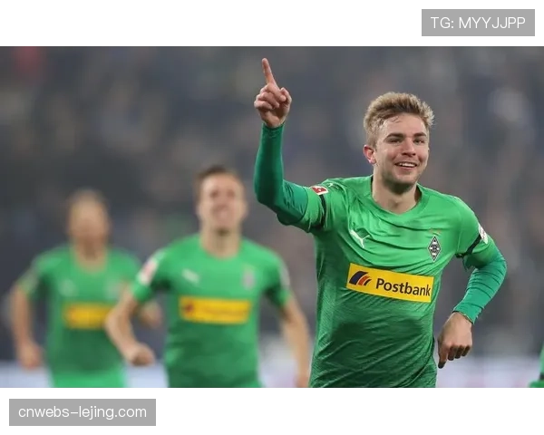 特写：门兴中场危机，克拉默伤退导致球队攻防转换瞬间失控